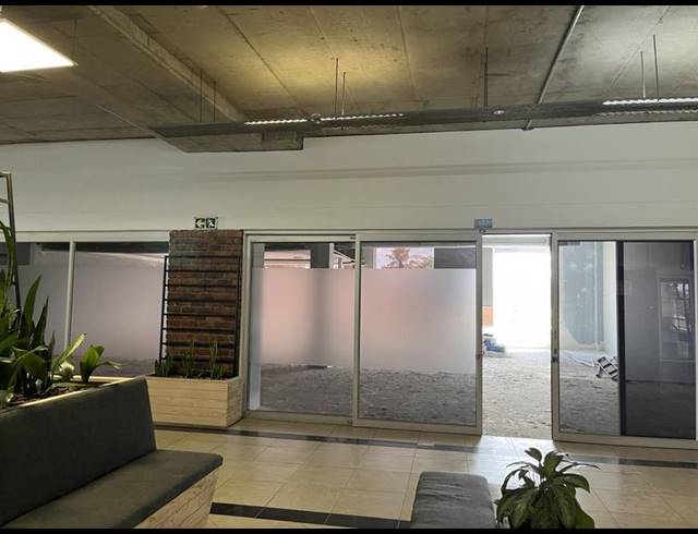 BUSINESS PROPERTY TO RENT IN NORTHGATE ISLAND